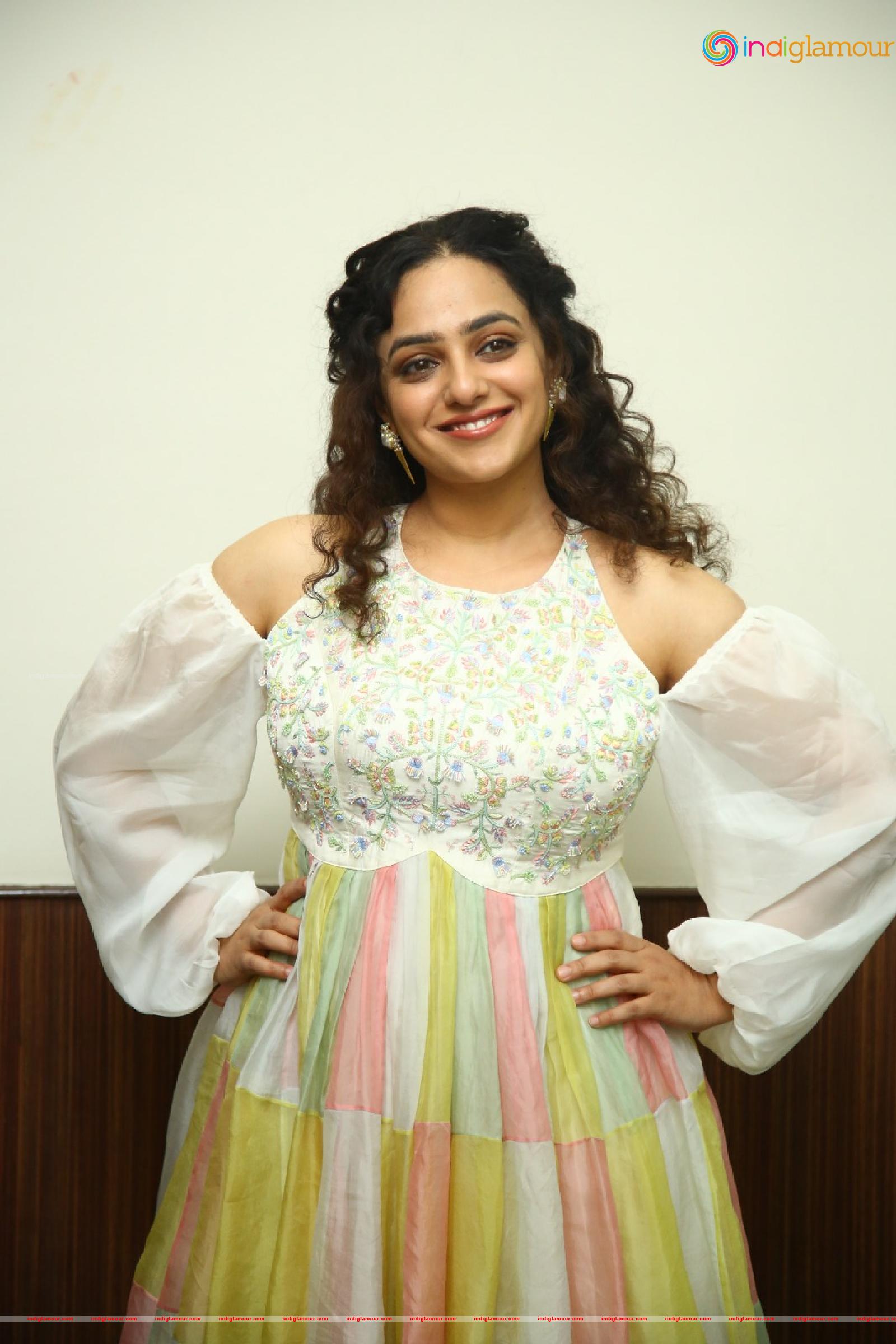 Nithya Menen Actress hd photo