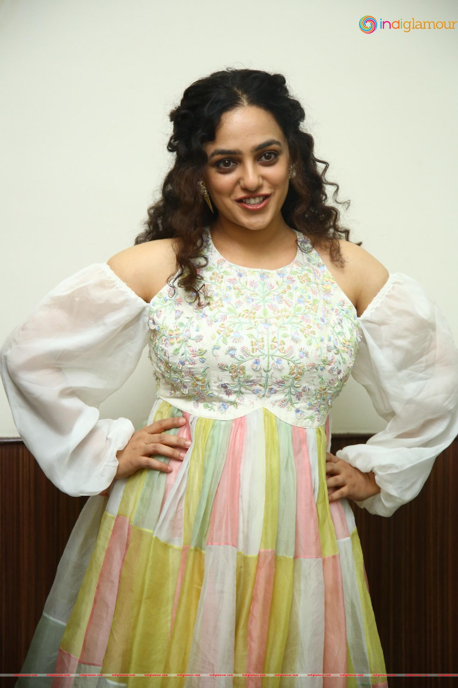 Nithya Menen Actress hd photo
