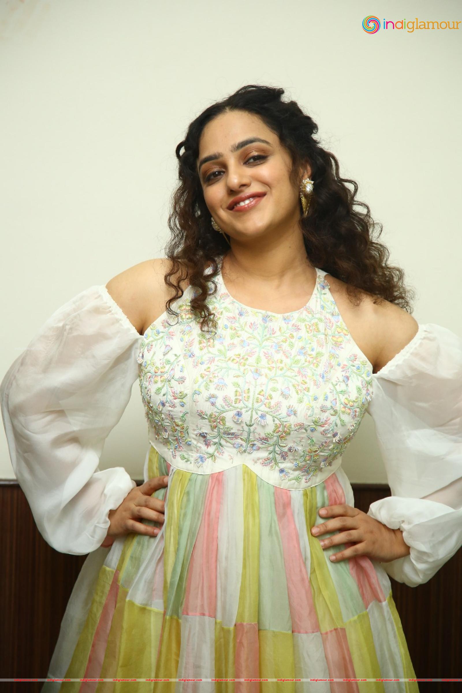 Nithya Menen Actress hd photo