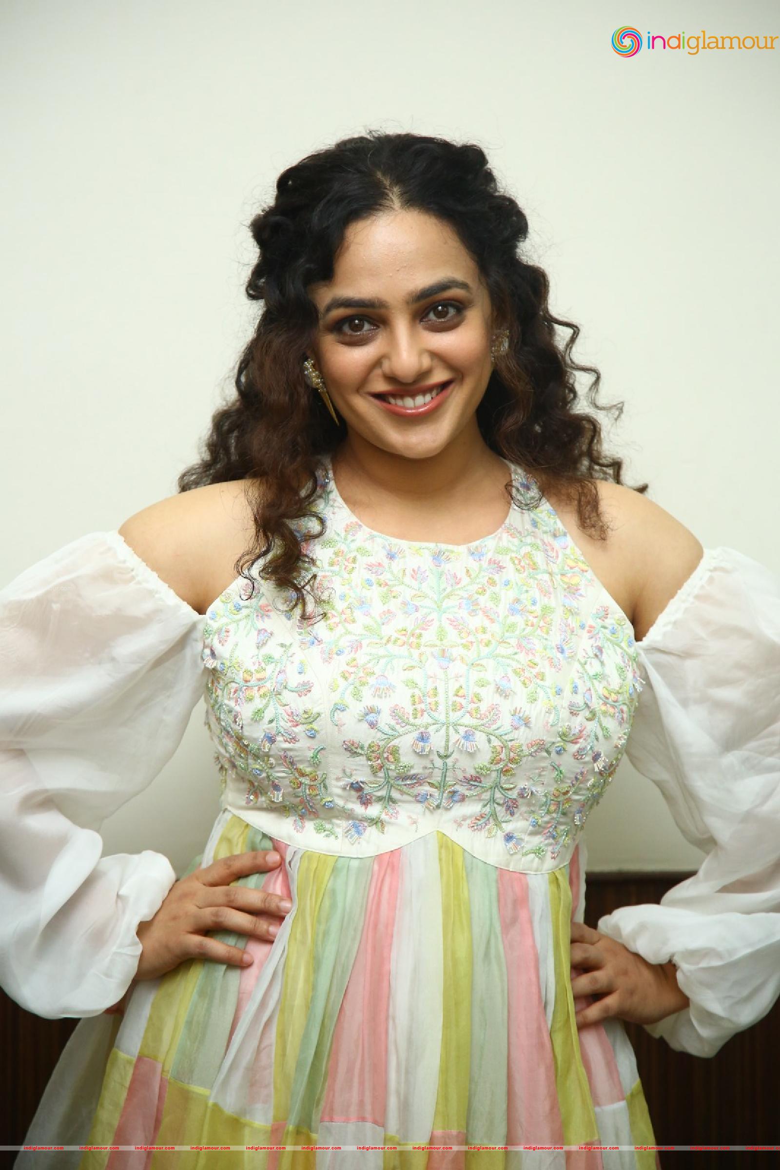 Nithya Menen Actress hd photo