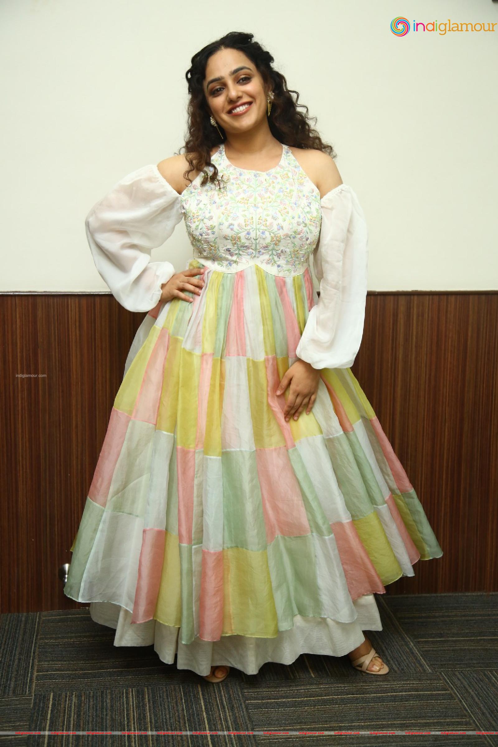 Nithya Menen Actress hd photo