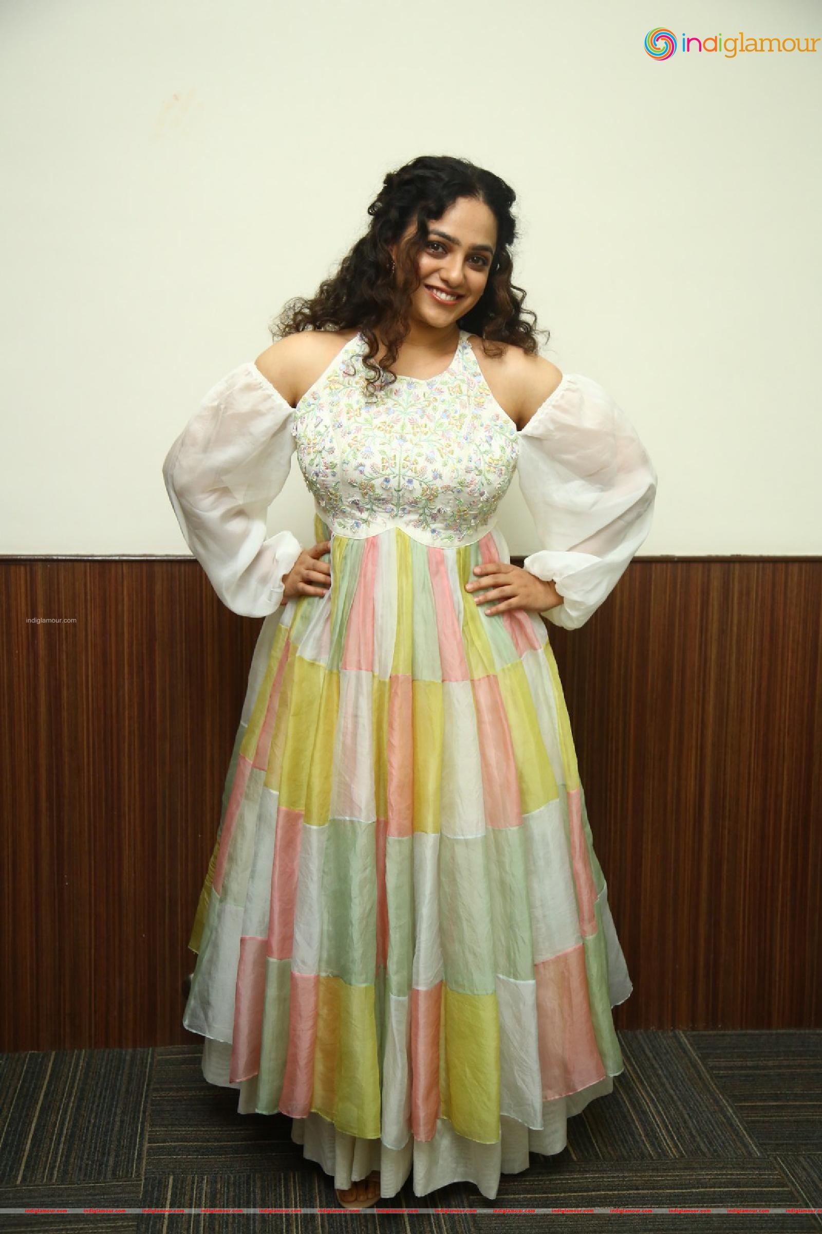 Nithya Menen Actress hd photo