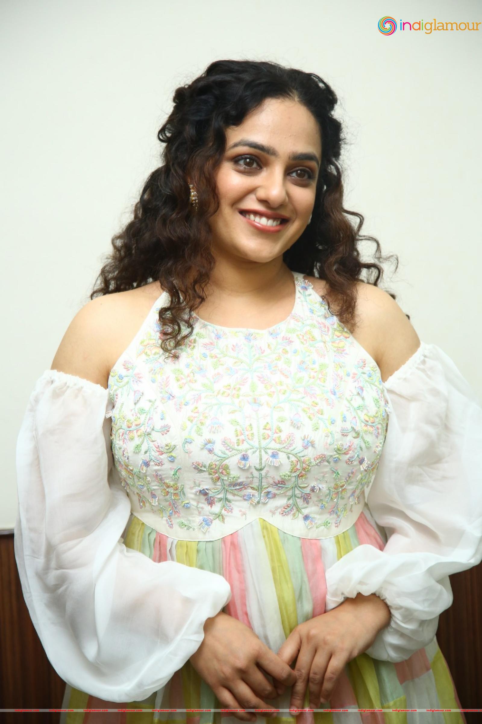 Nithya Menen Actress hd photo