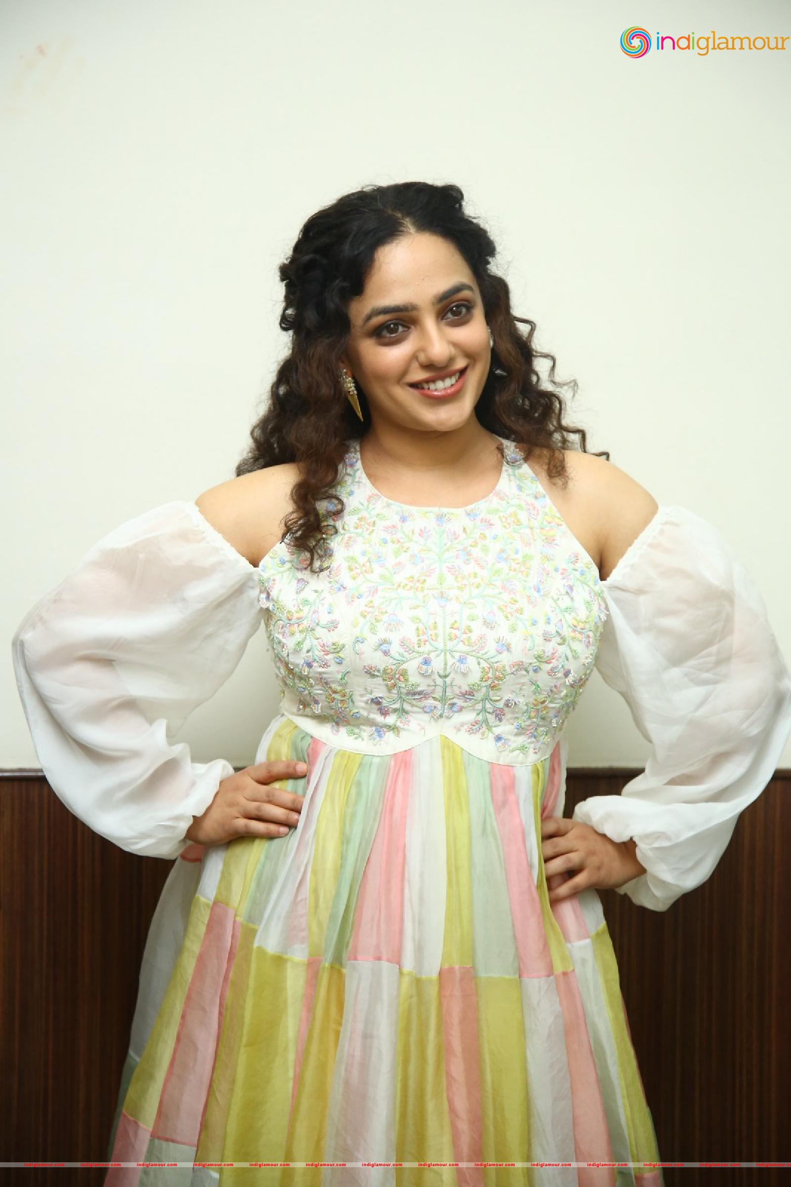 Nithya Menen Actress hd photo