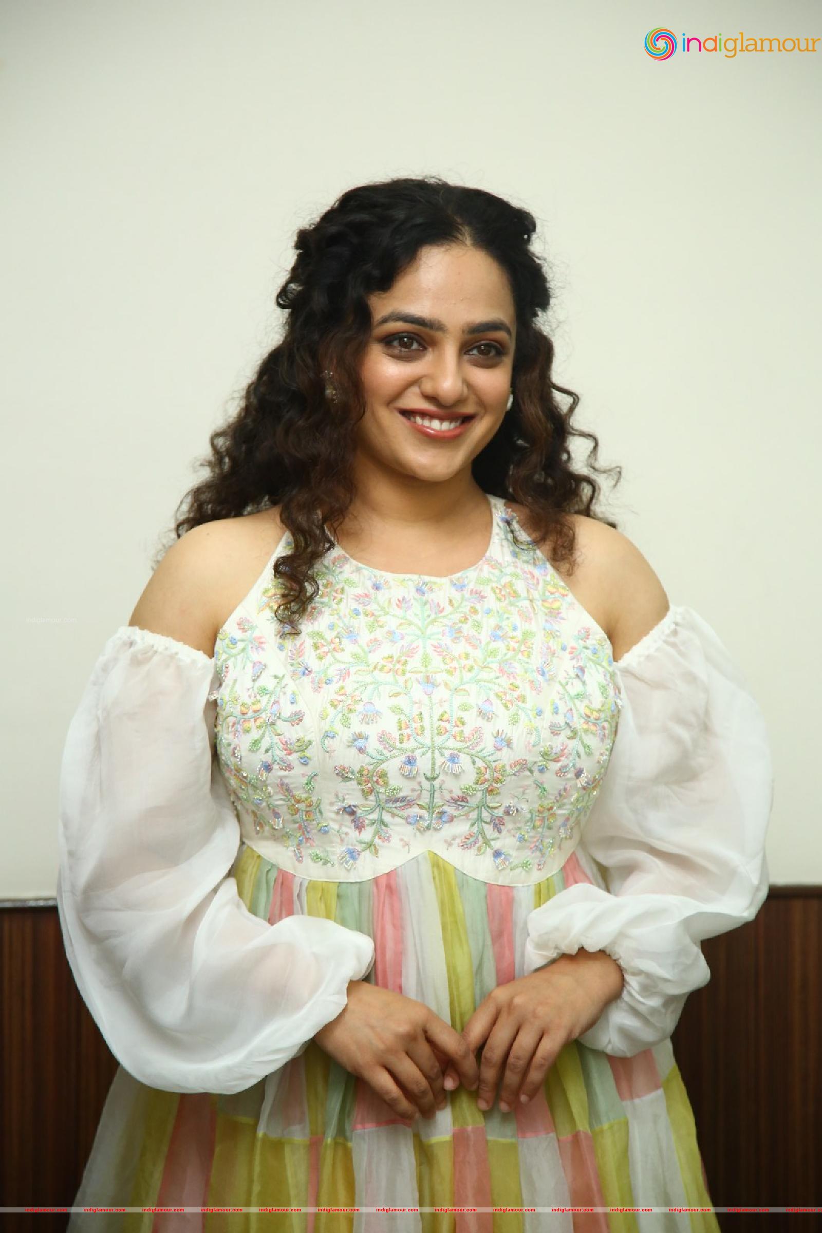 Nithya Menen Actress hd photo