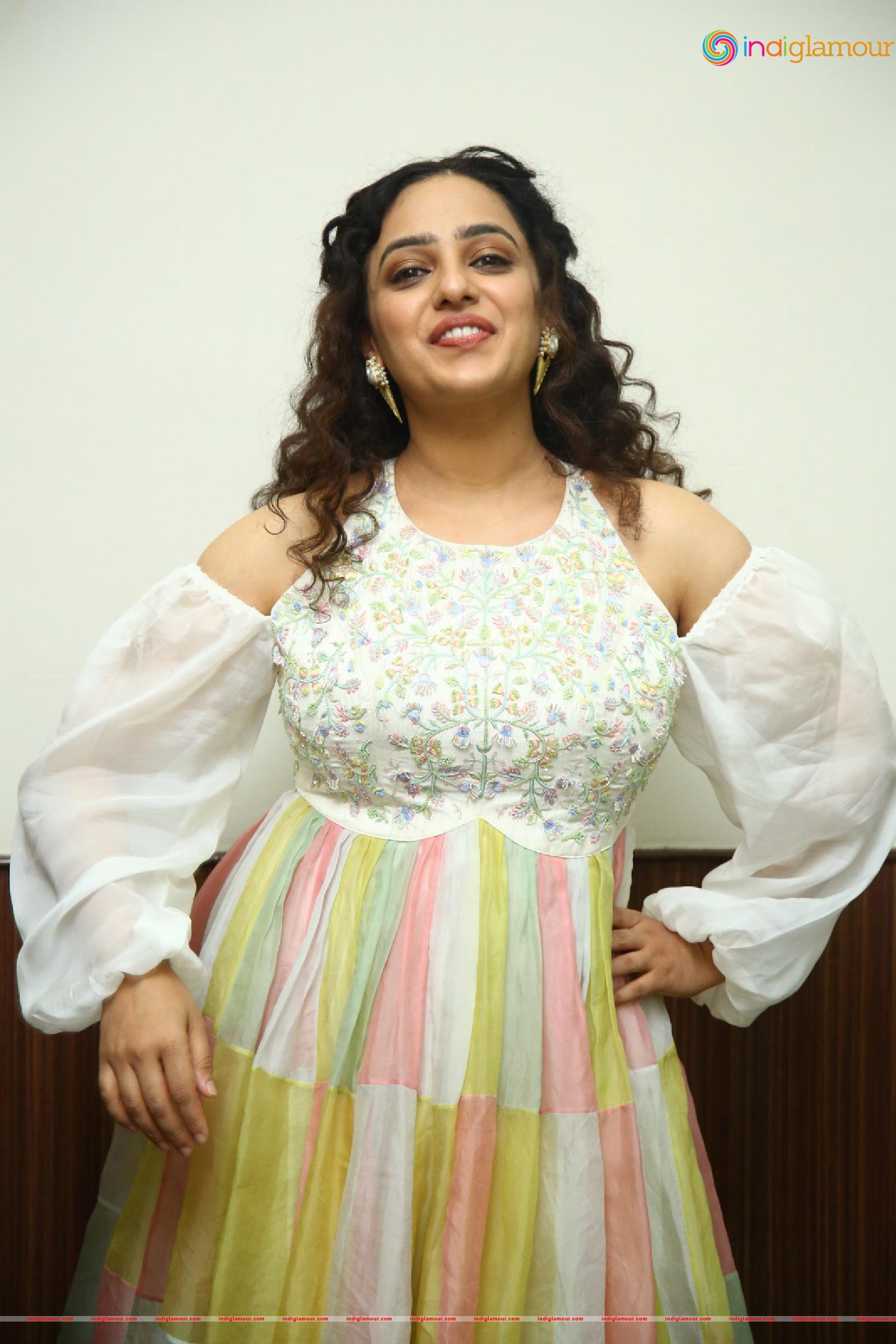 Nithya Menen Actress hd photo