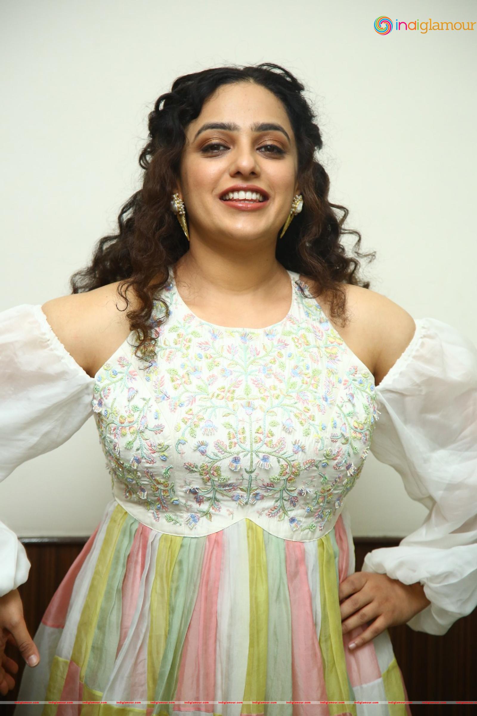 Nithya Menen Actress hd photo