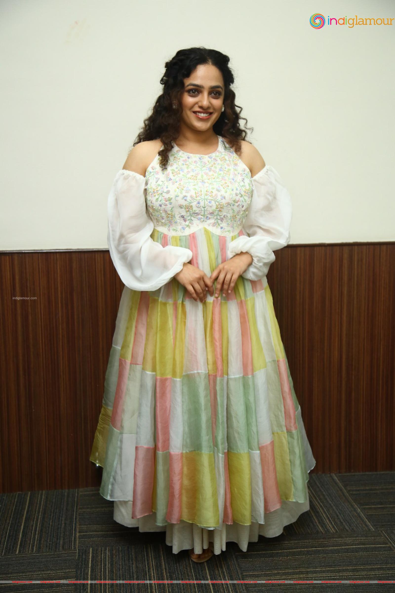 Nithya Menen Actress hd photo