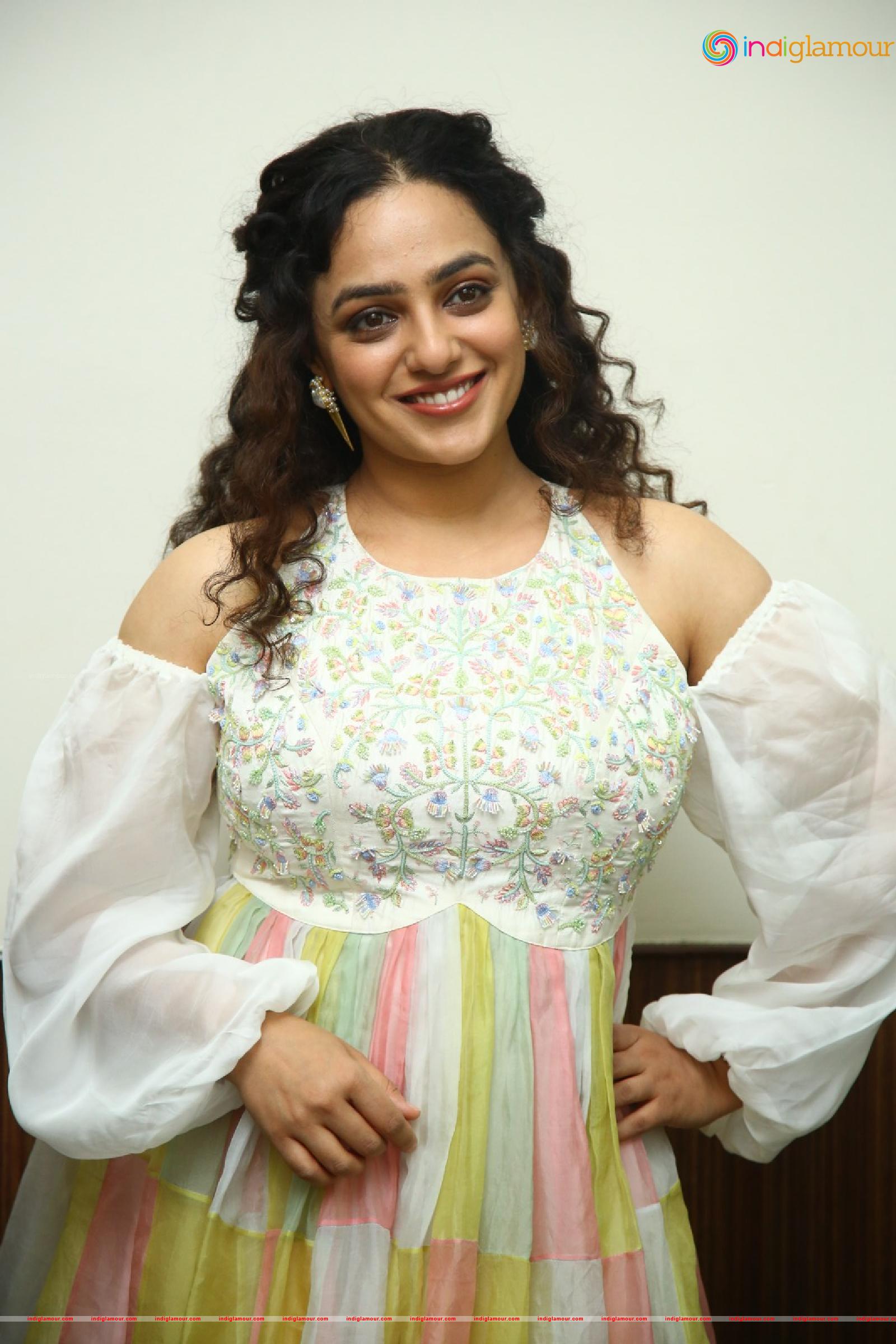 Nithya Menen Actress hd photo