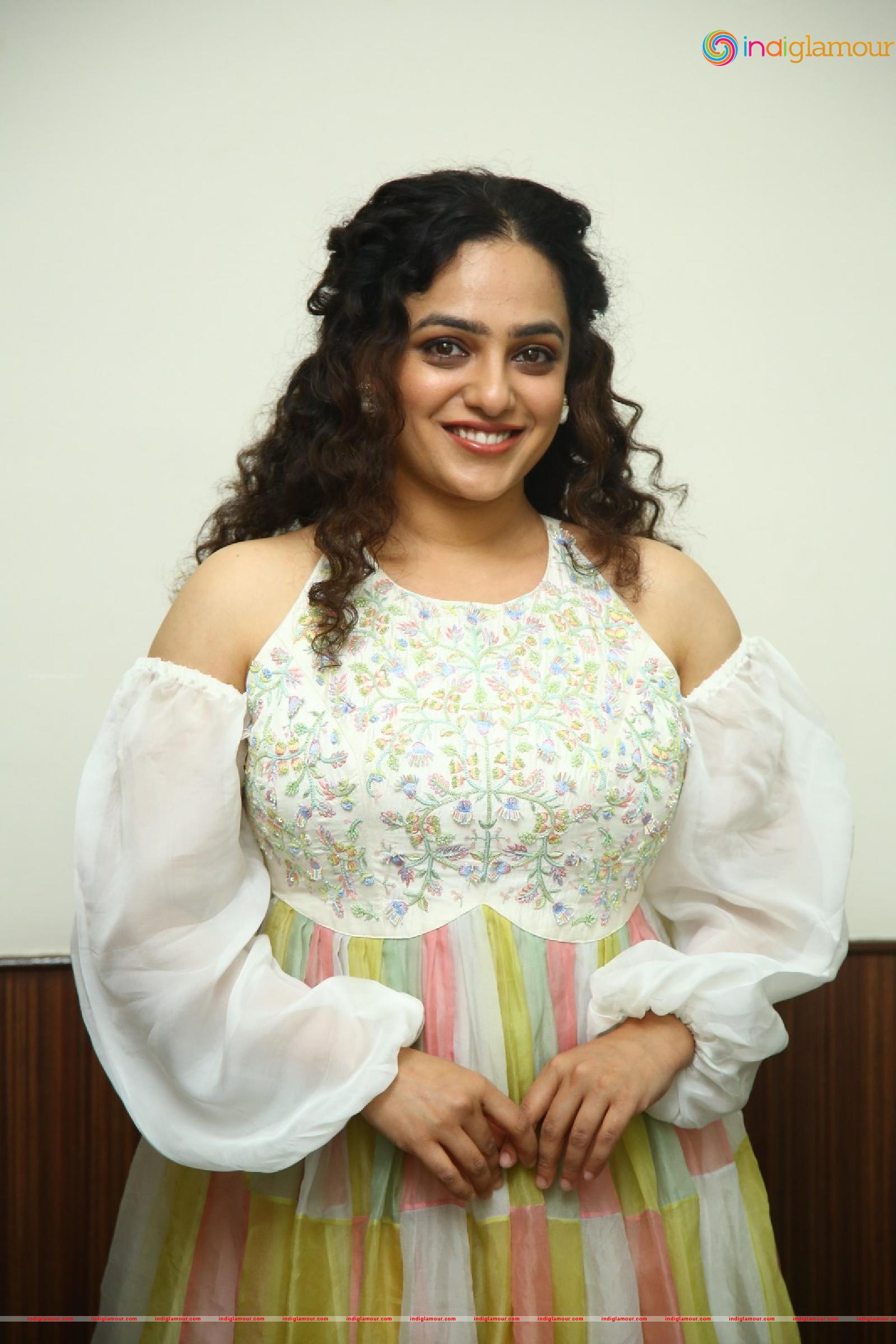 Nithya Menen Actress hd photo
