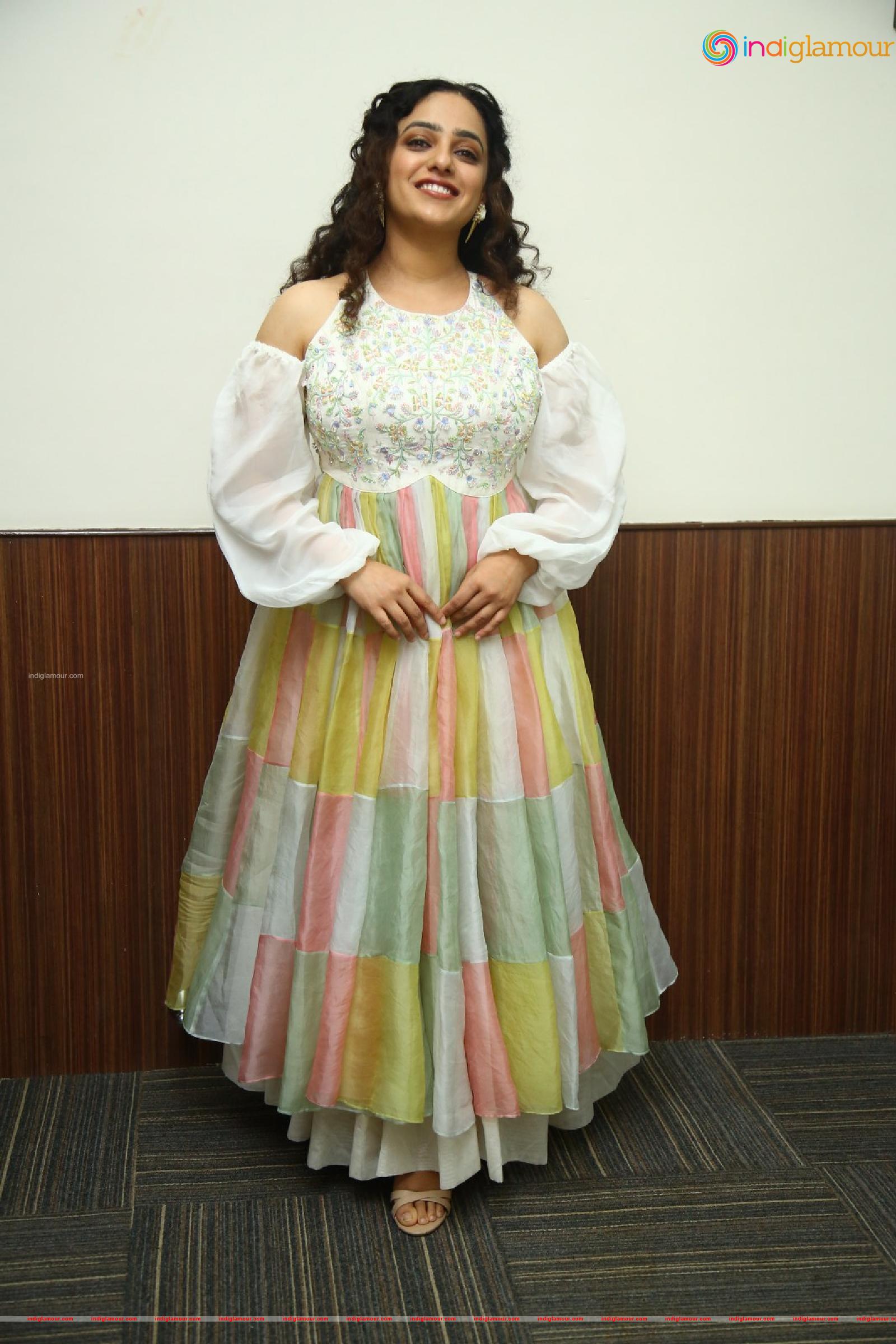 Nithya Menen Actress hd photo