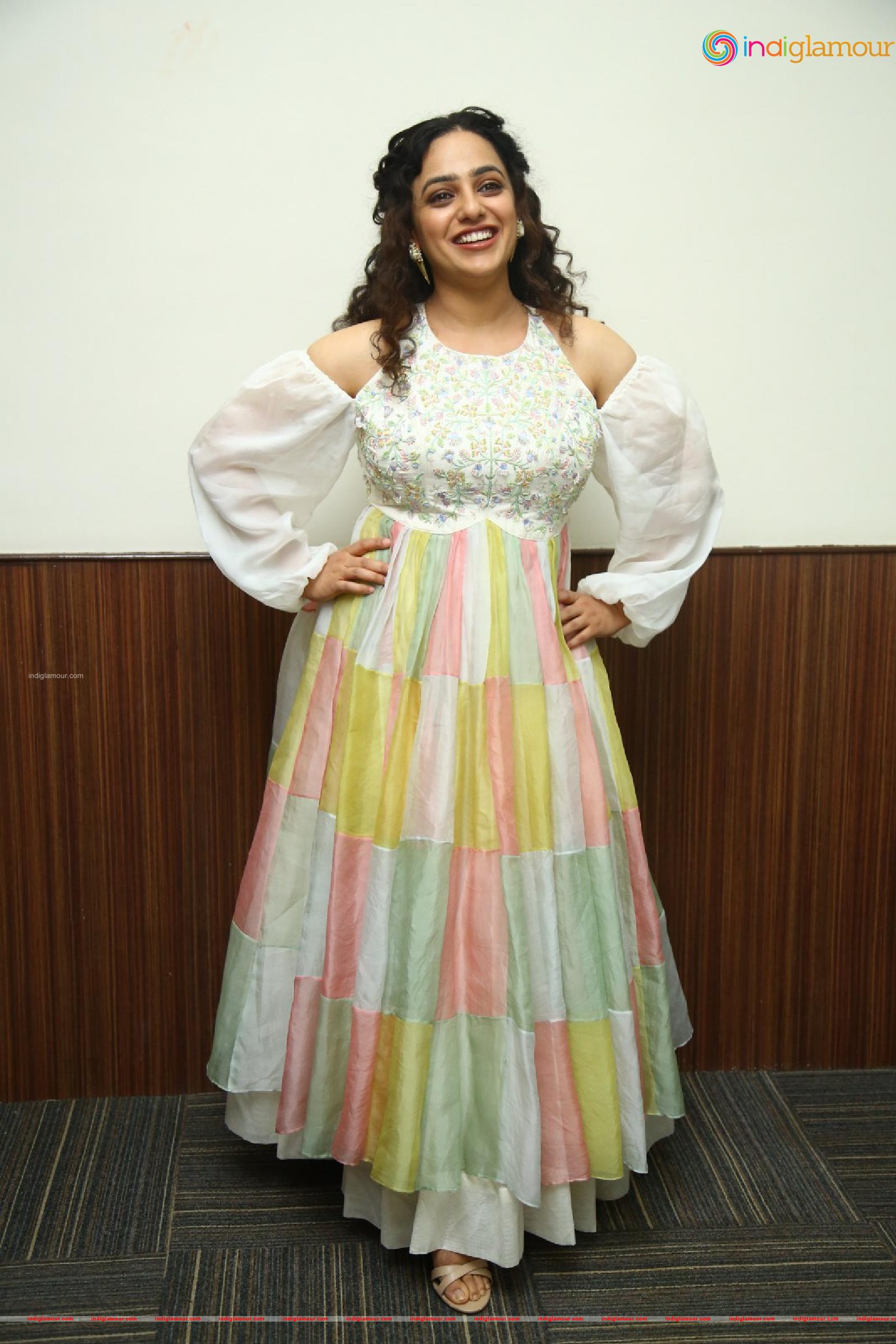 Nithya Menen Actress hd photo