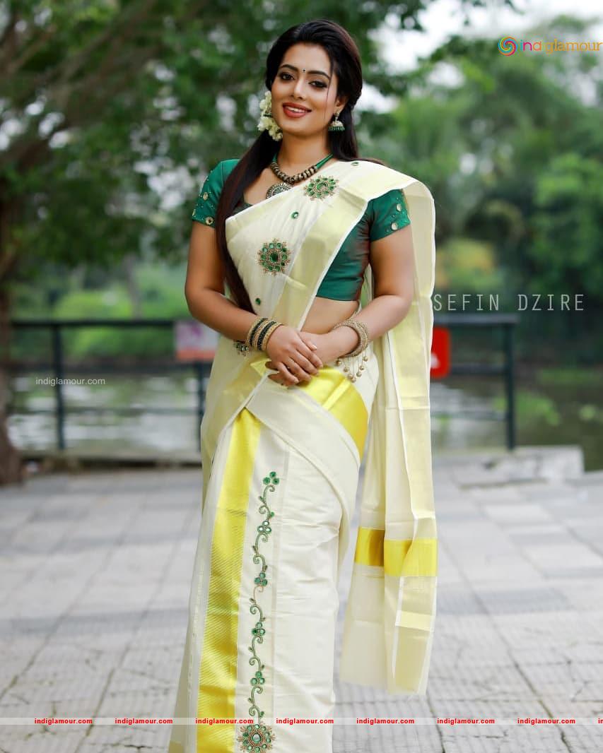 Remya Panickar Actress hd photo
