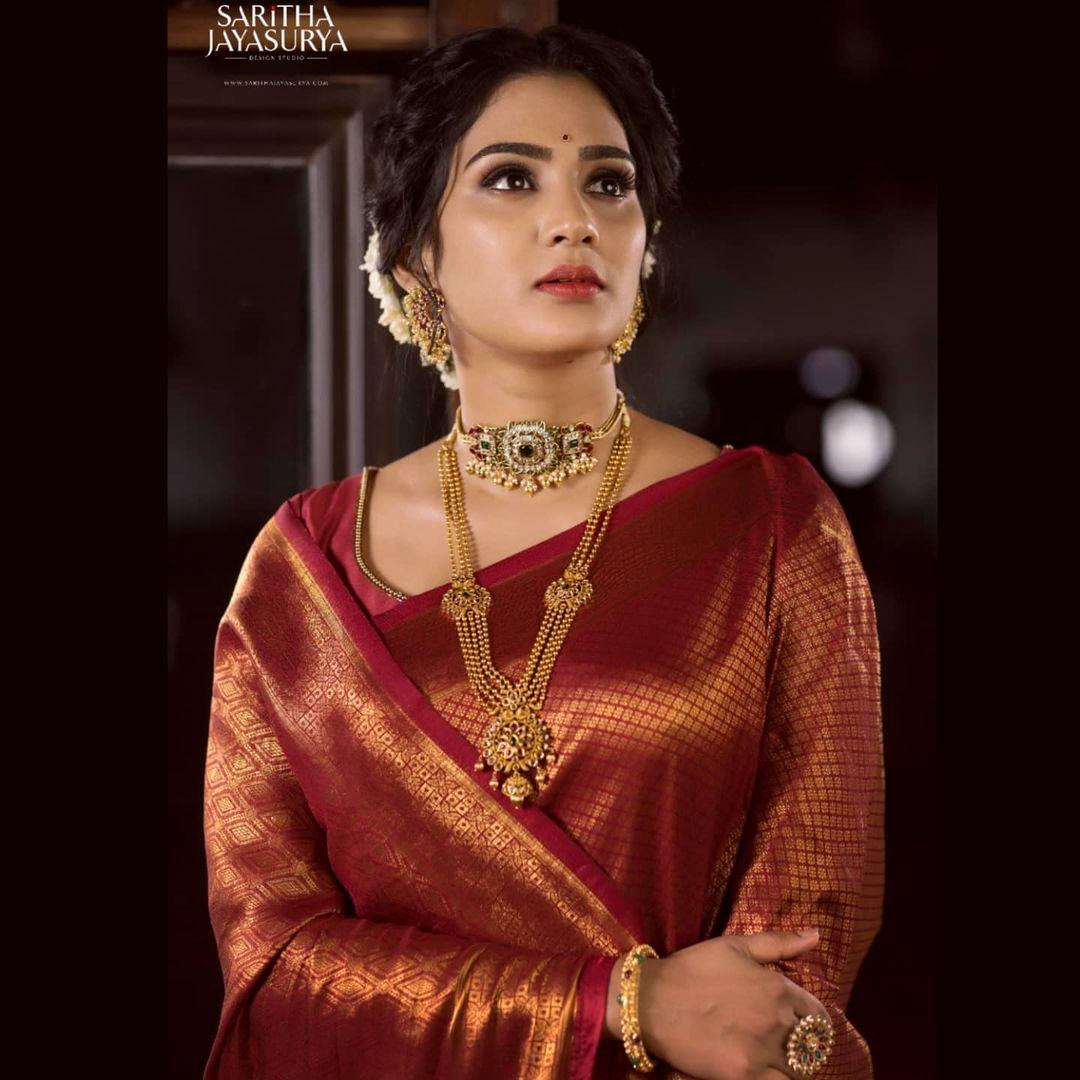 Aditi Ravi Actress hd photo