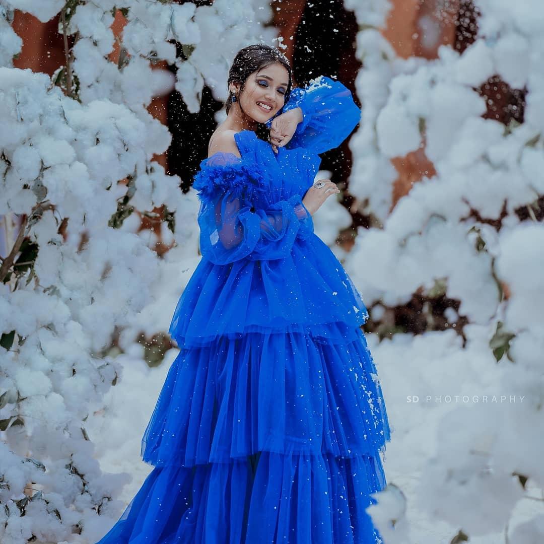 Anikha Surendran Actress hd photo