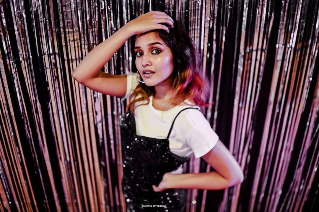 Anikha Surendran Actress hd photo