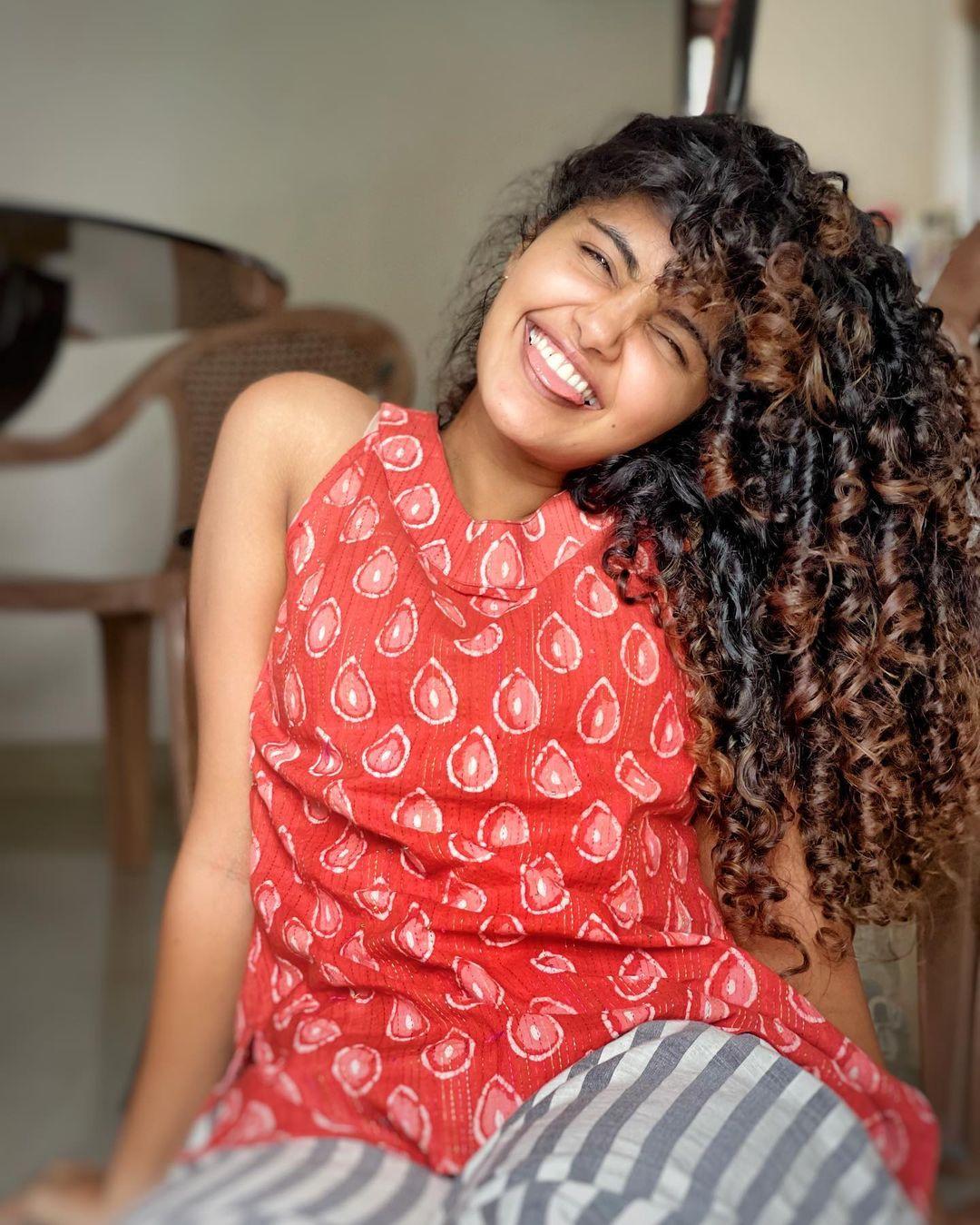 Anupama Parameswaran Actress hd photo