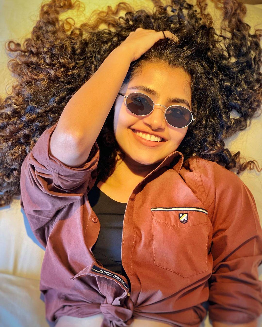 Anupama Parameswaran Actress hd photo