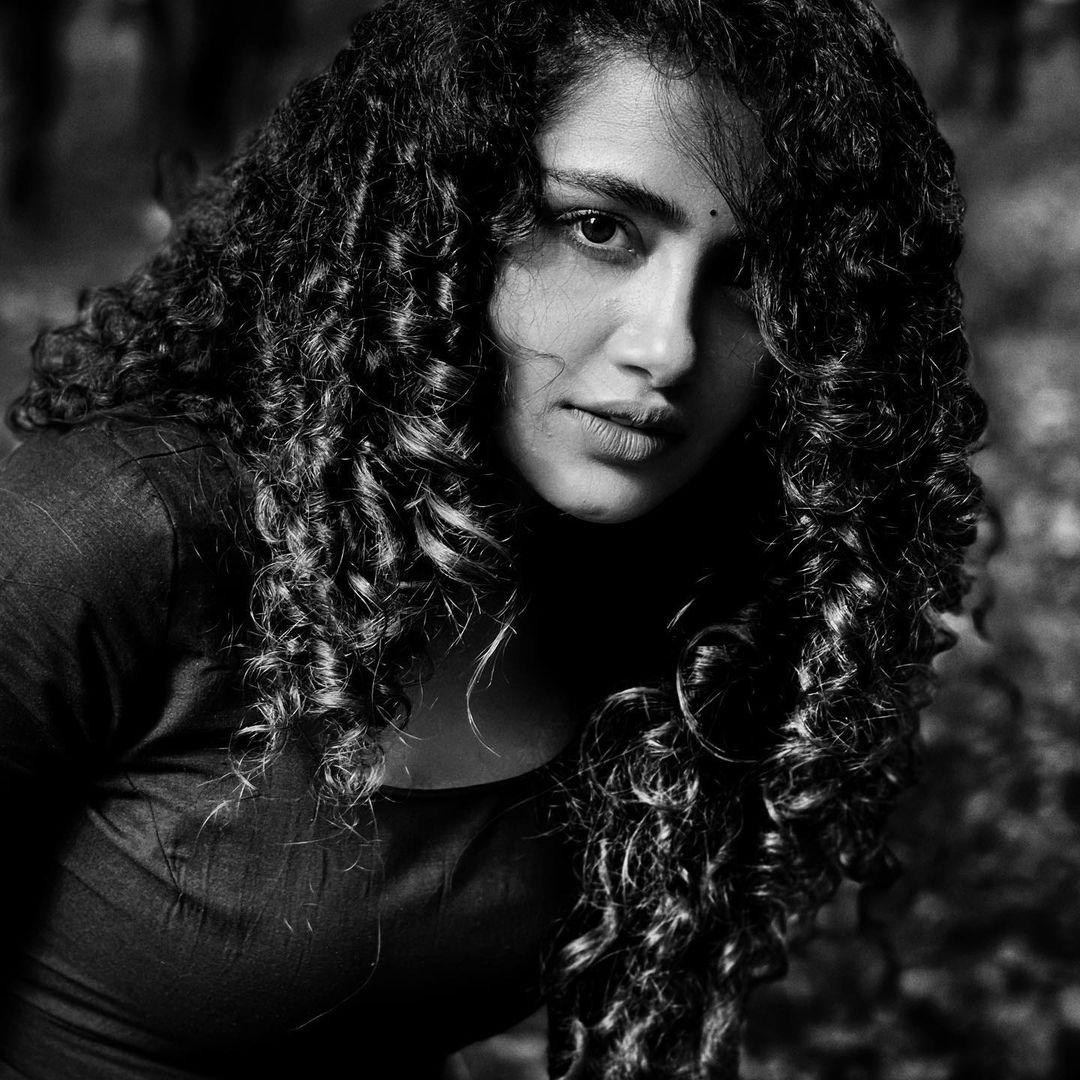 Anupama Parameswaran Actress hd photo
