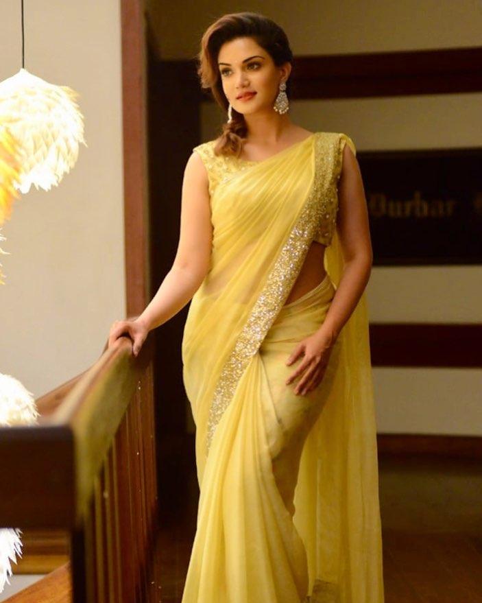 Honey Rose Actress hd photo