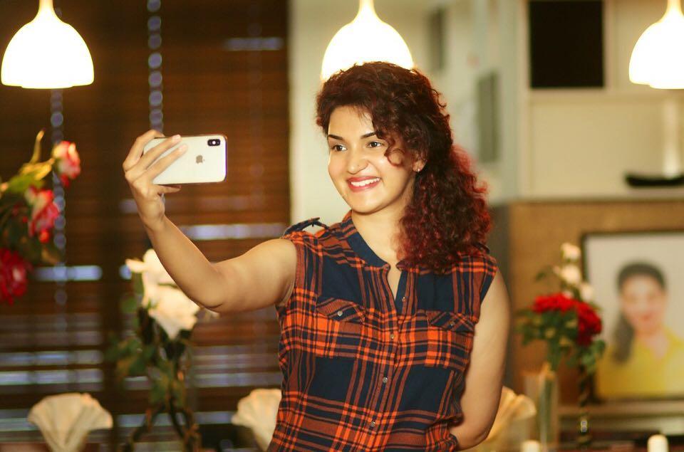 Honey Rose Actress hd photo