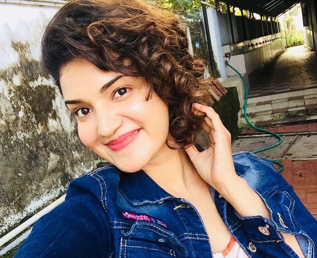 Honey Rose Actress hd photo