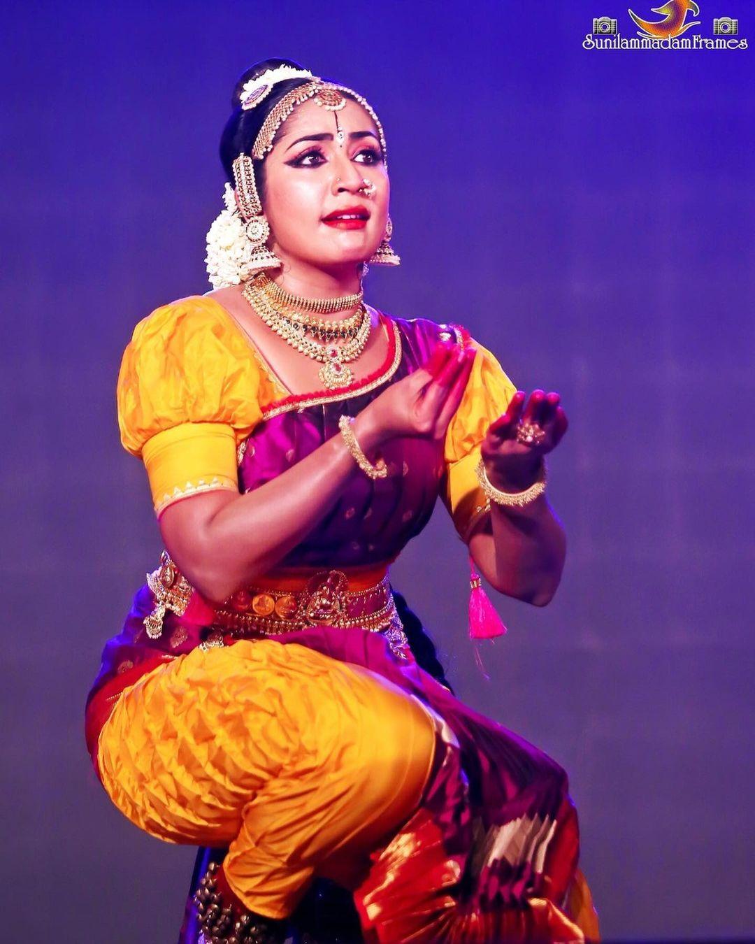 Navya Nair Actress hd photo