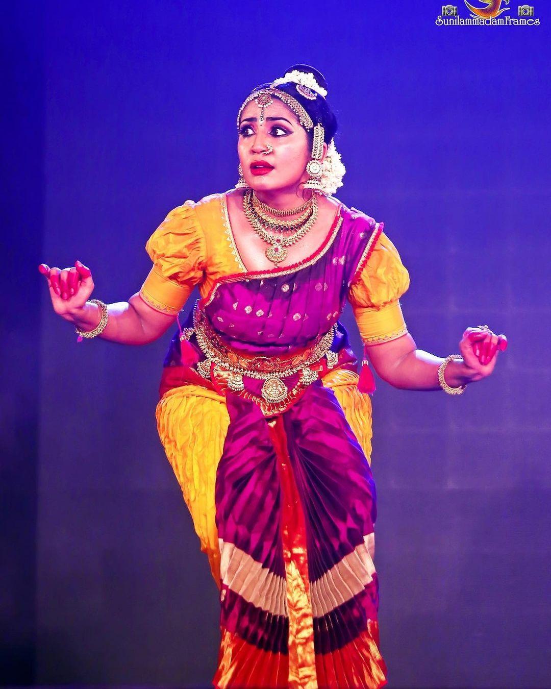 Navya Nair Actress hd photo