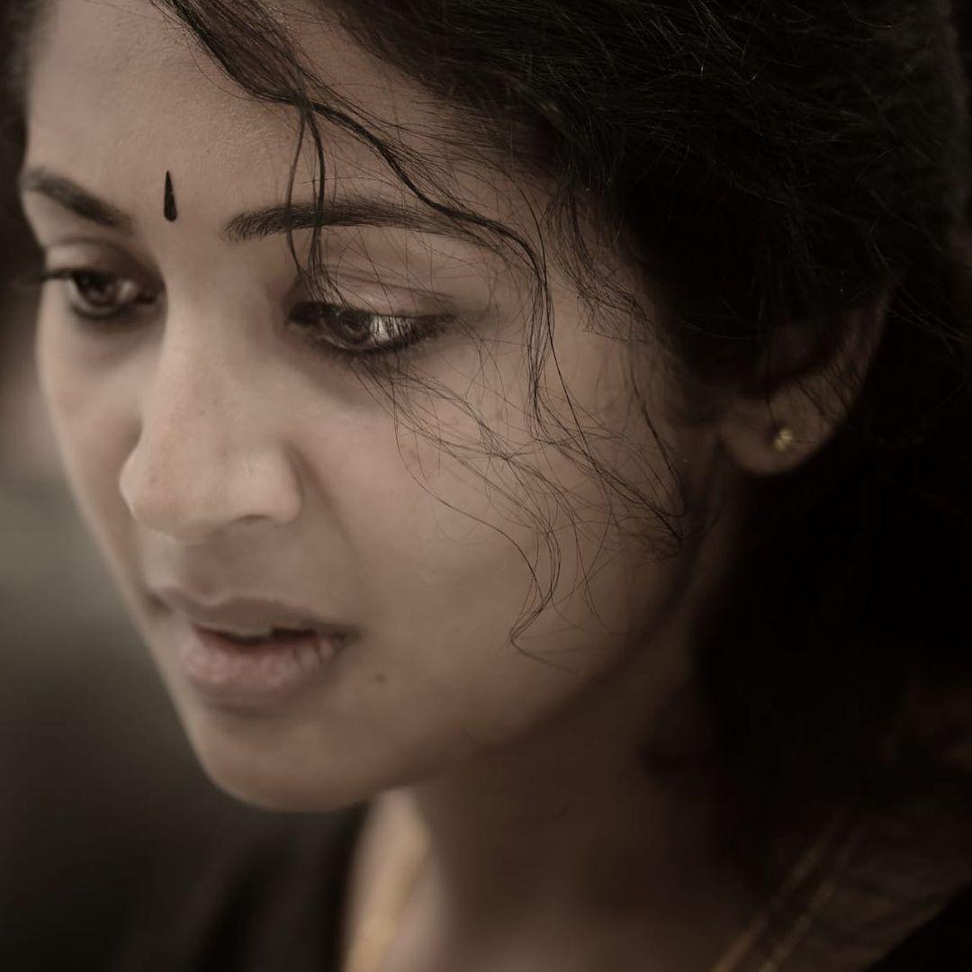 Navya Nair Actress hd photo