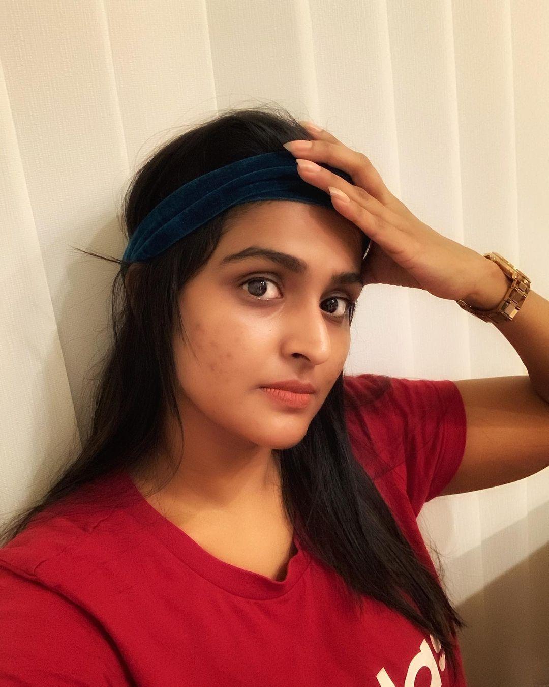 Ramya Nambessan Actress hd photo