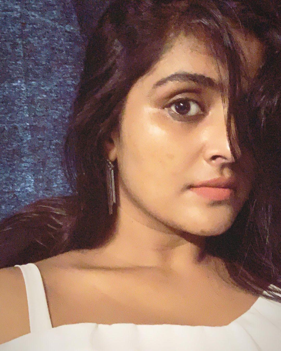 Ramya Nambessan Actress hd photo