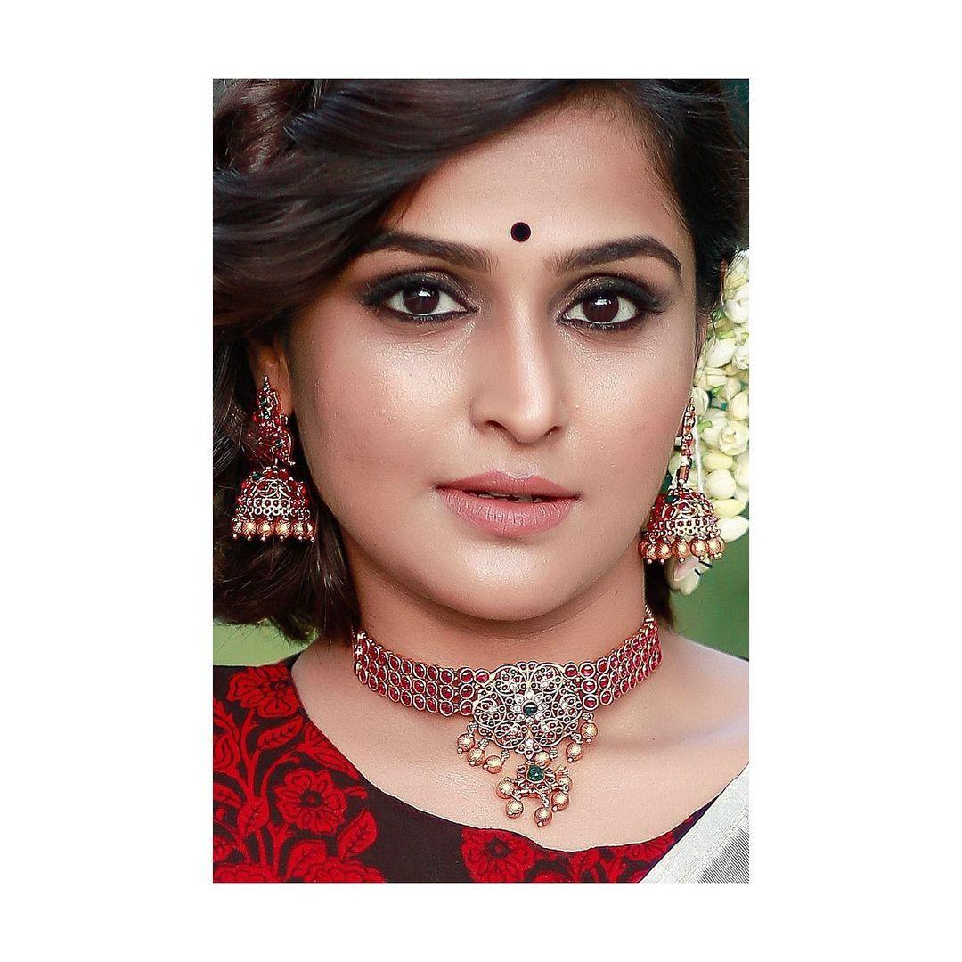 Ramya Nambessan Actress hd photo