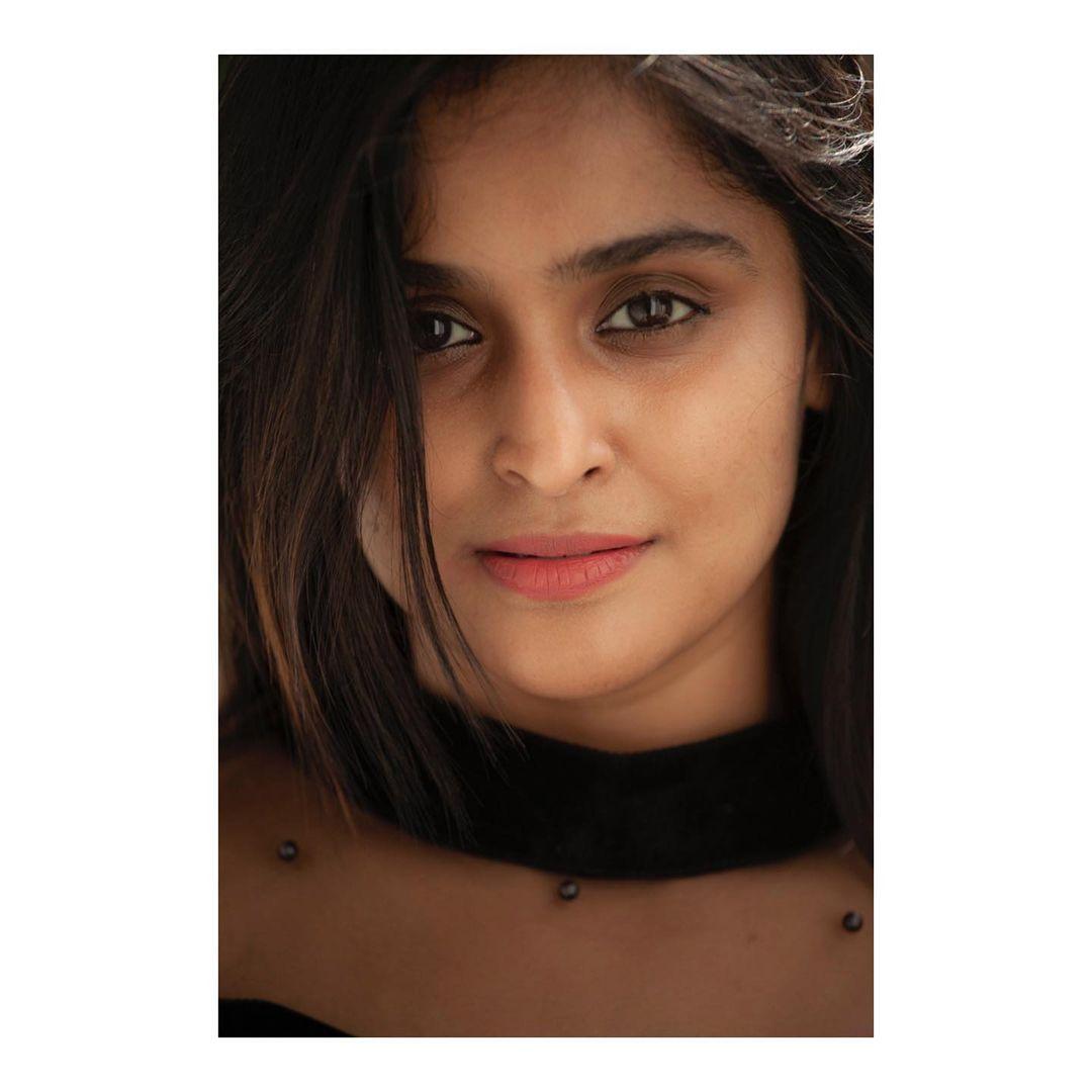 Ramya Nambessan Actress hd photo