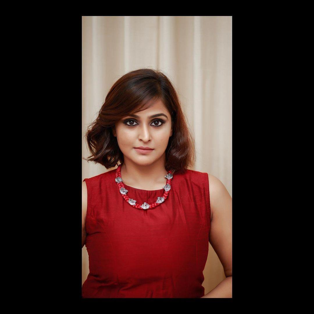 Ramya Nambessan Actress hd photo