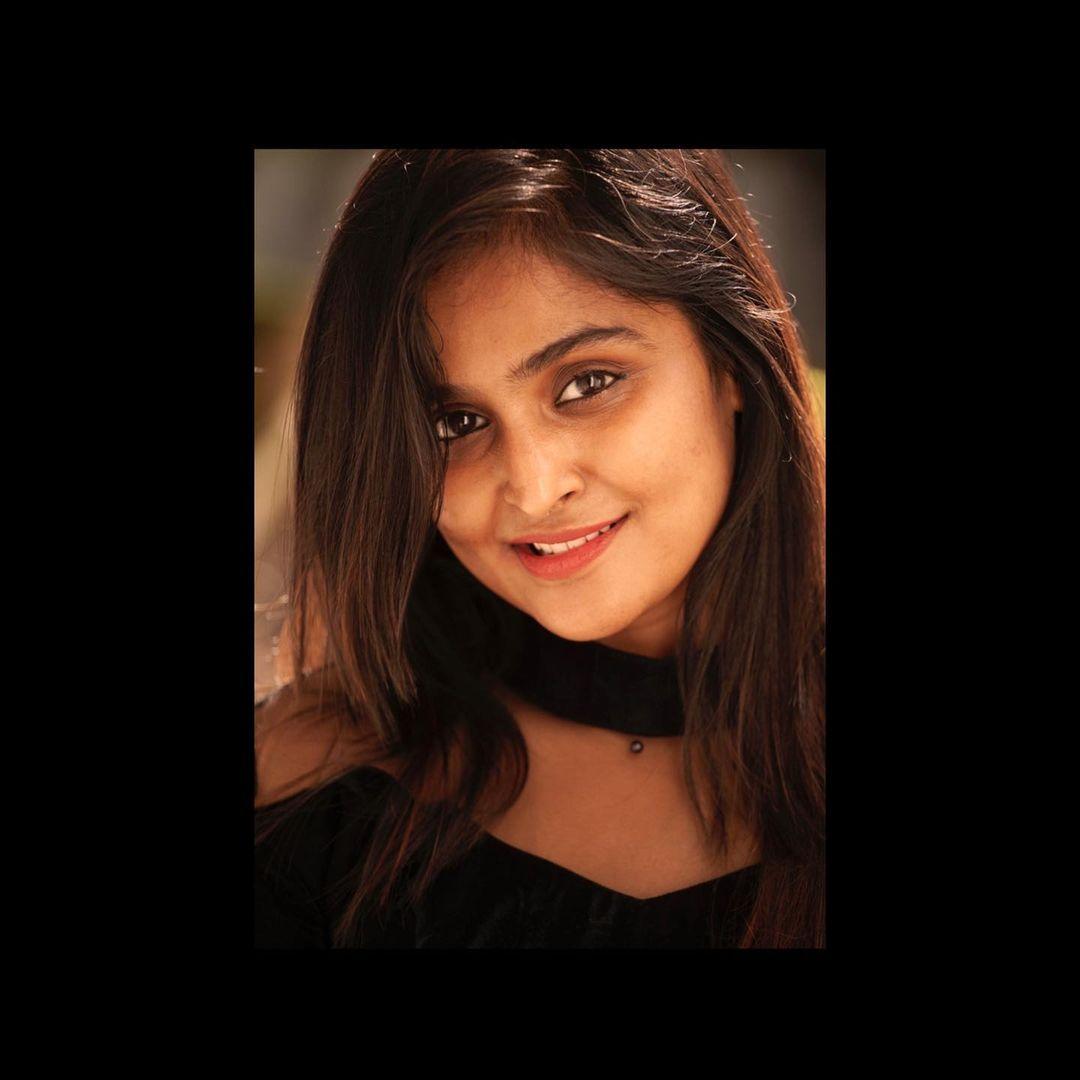 Ramya Nambessan Actress hd photo