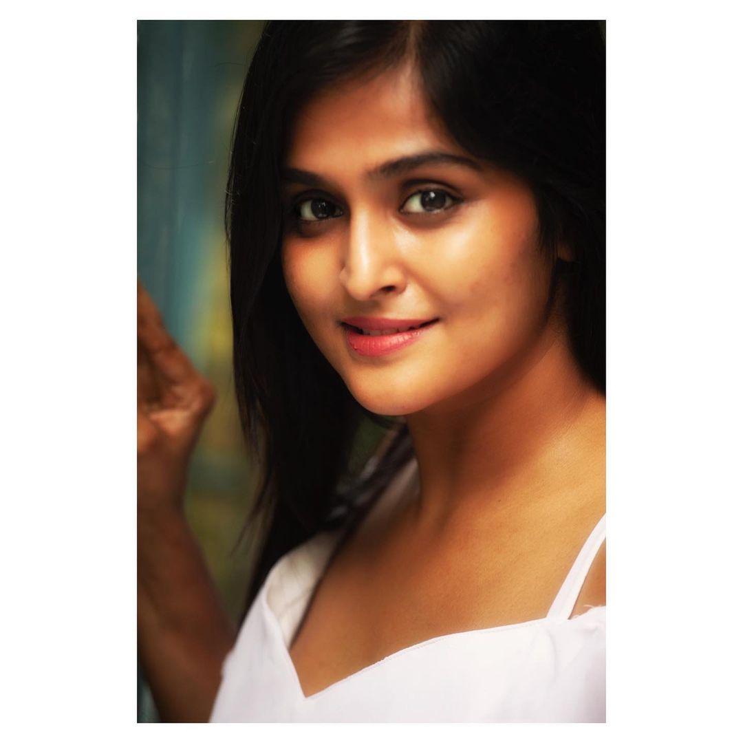 Ramya Nambessan Actress hd photo
