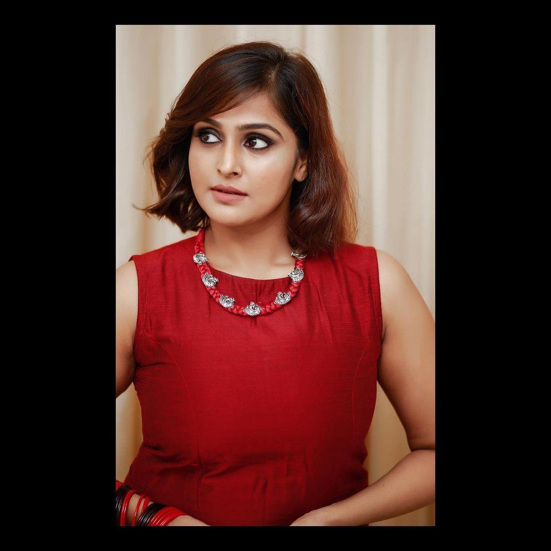 Ramya Nambessan Actress hd photo