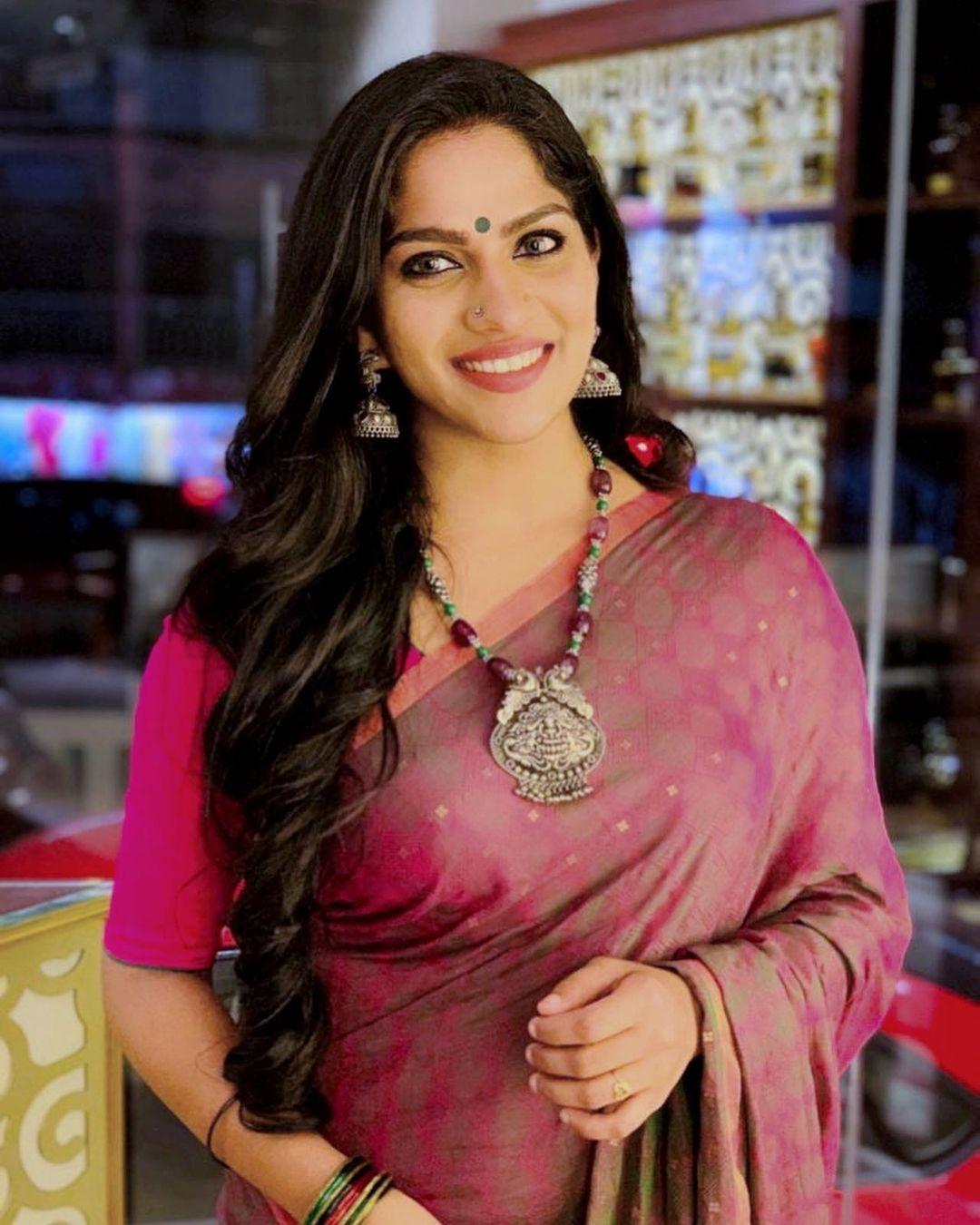 Swasika Actress hd photo