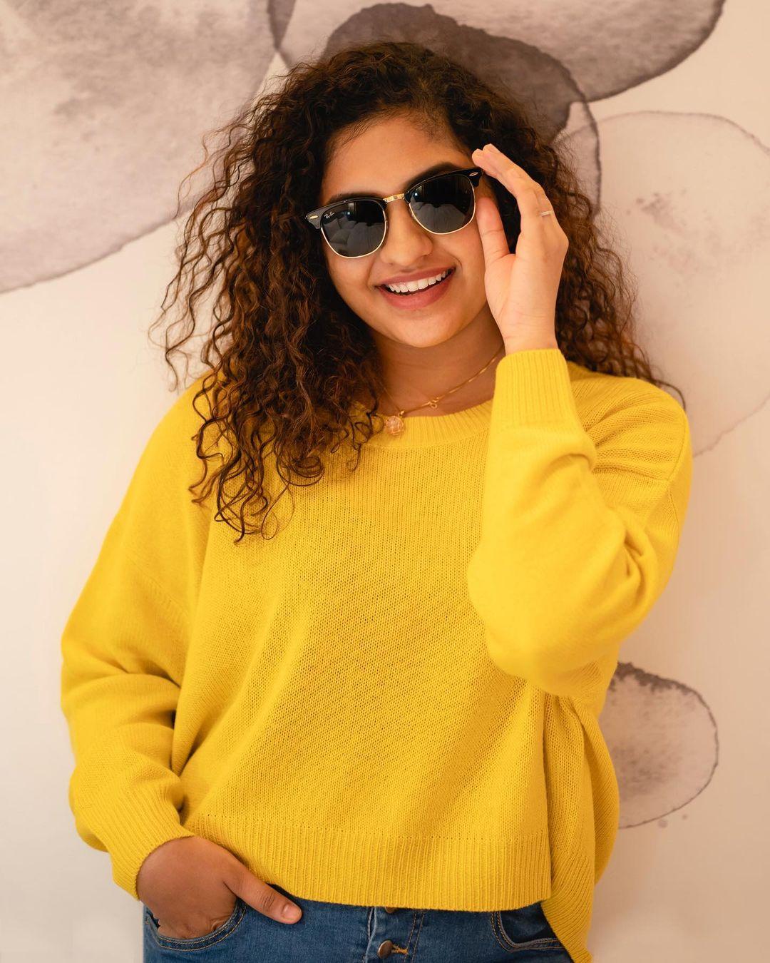 Noorin Shereef Actress hd photo