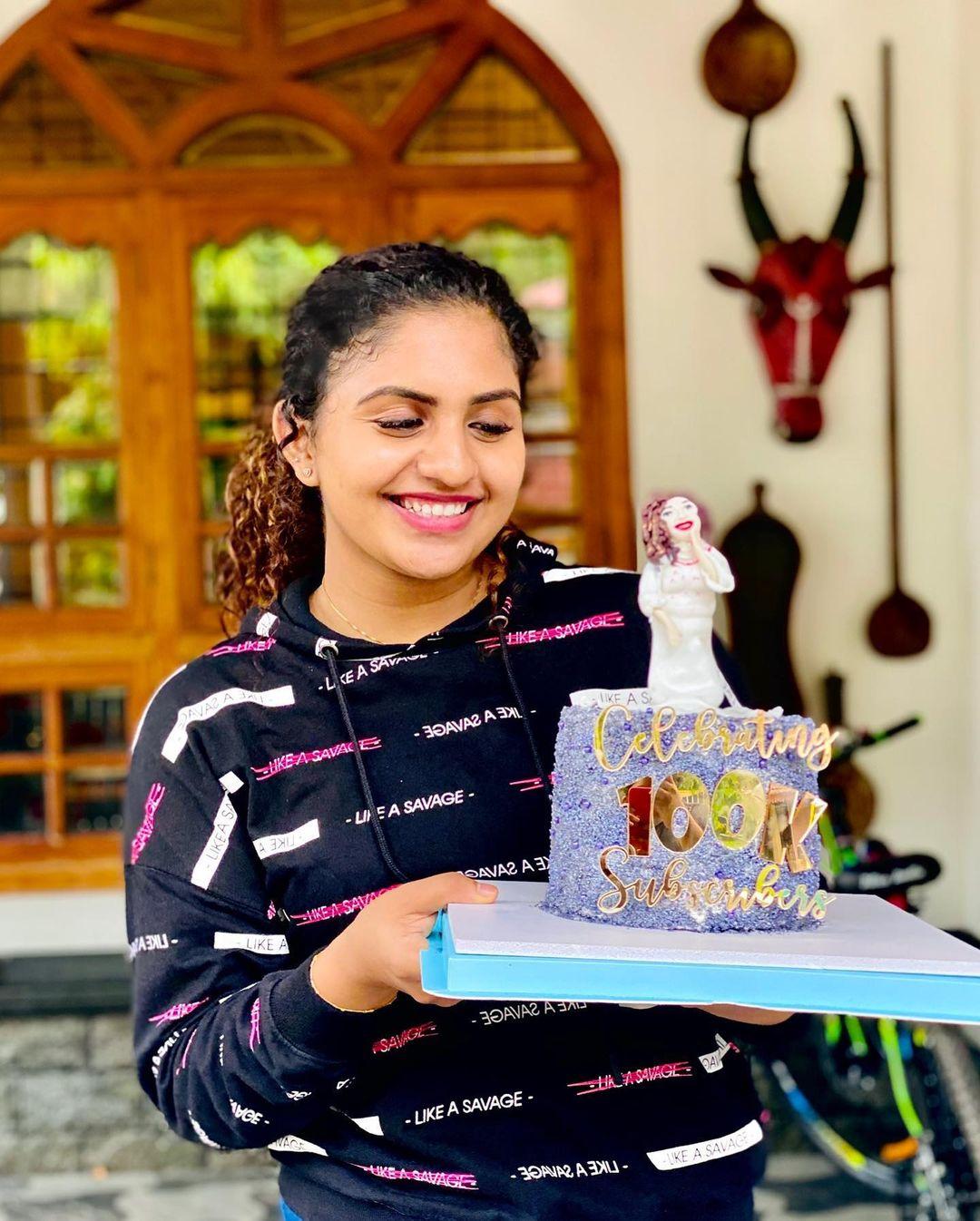 Noorin Shereef Actress hd photo
