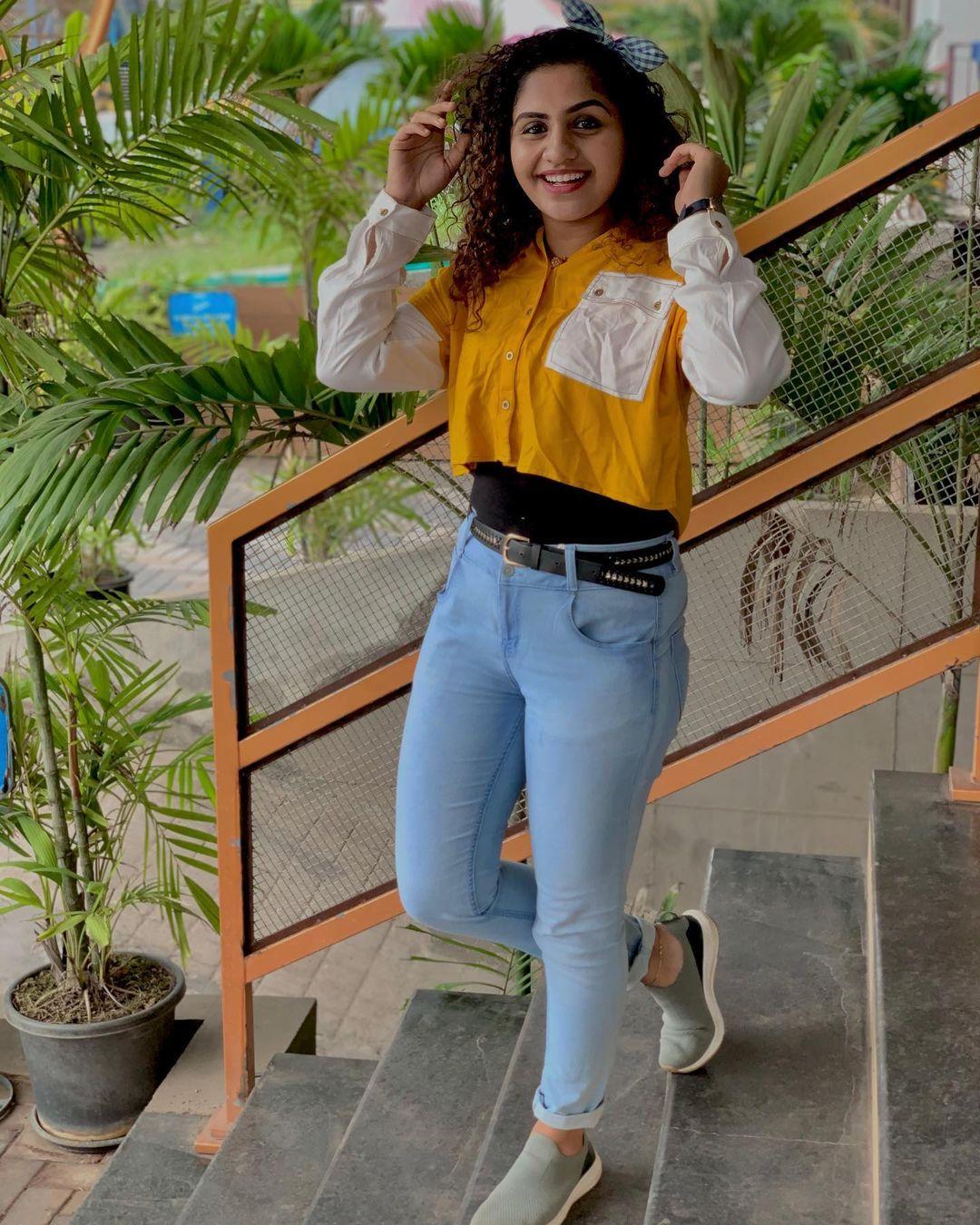 Noorin Shereef Actress hd photo