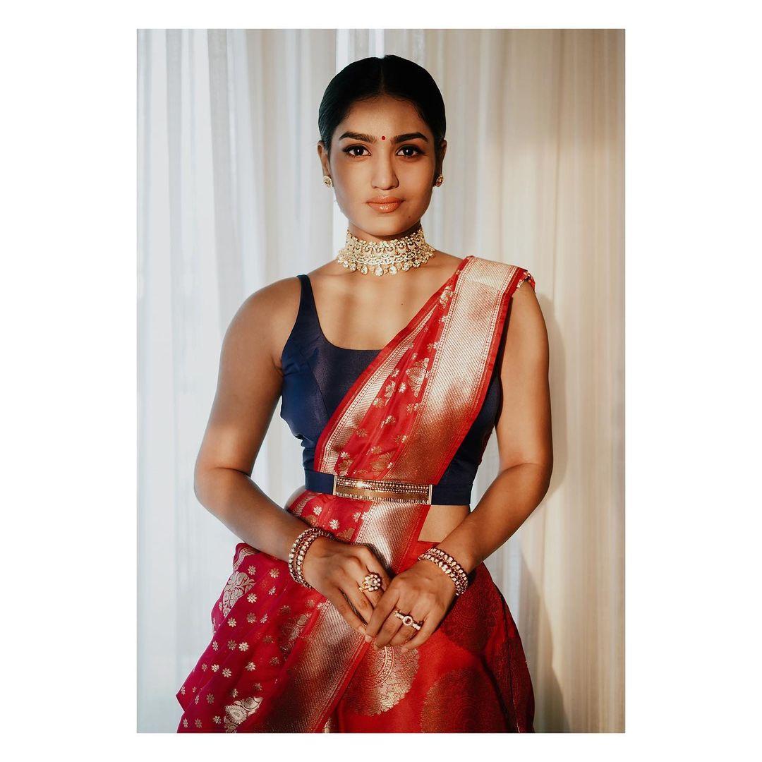 Saniya Iyappan Actress hd photo