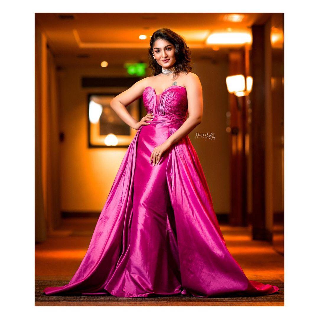 Saniya Iyappan Actress hd photo