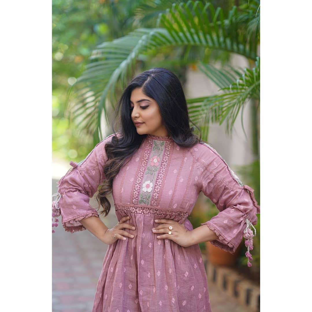 Manjima Mohan Actress hd photo
