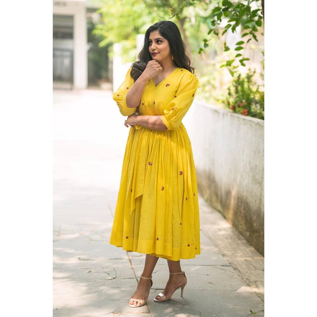 Manjima Mohan Actress hd photo
