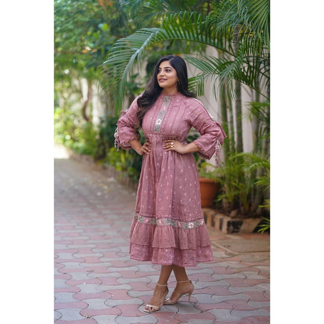 Manjima Mohan Actress hd photo
