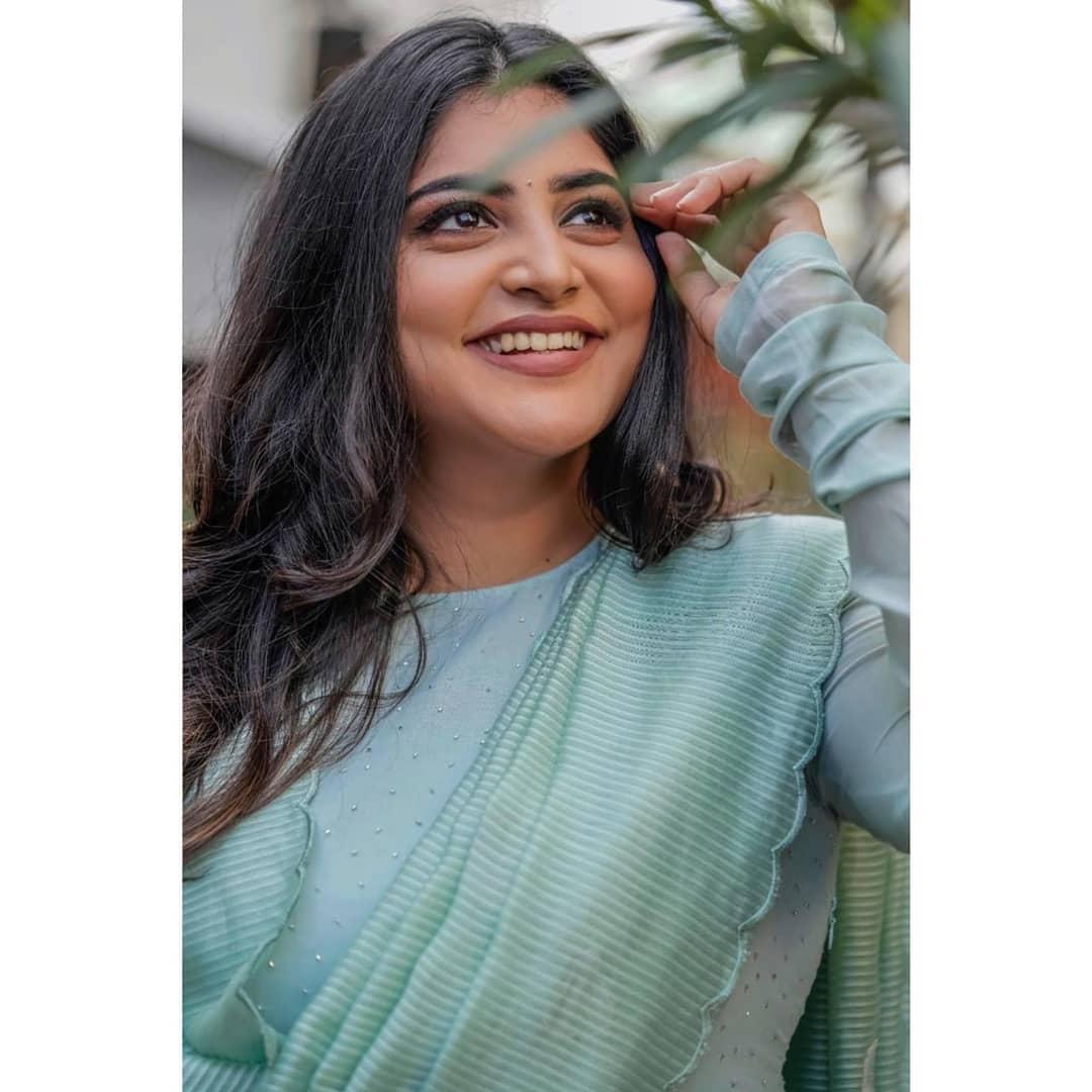 Manjima Mohan Actress hd photo