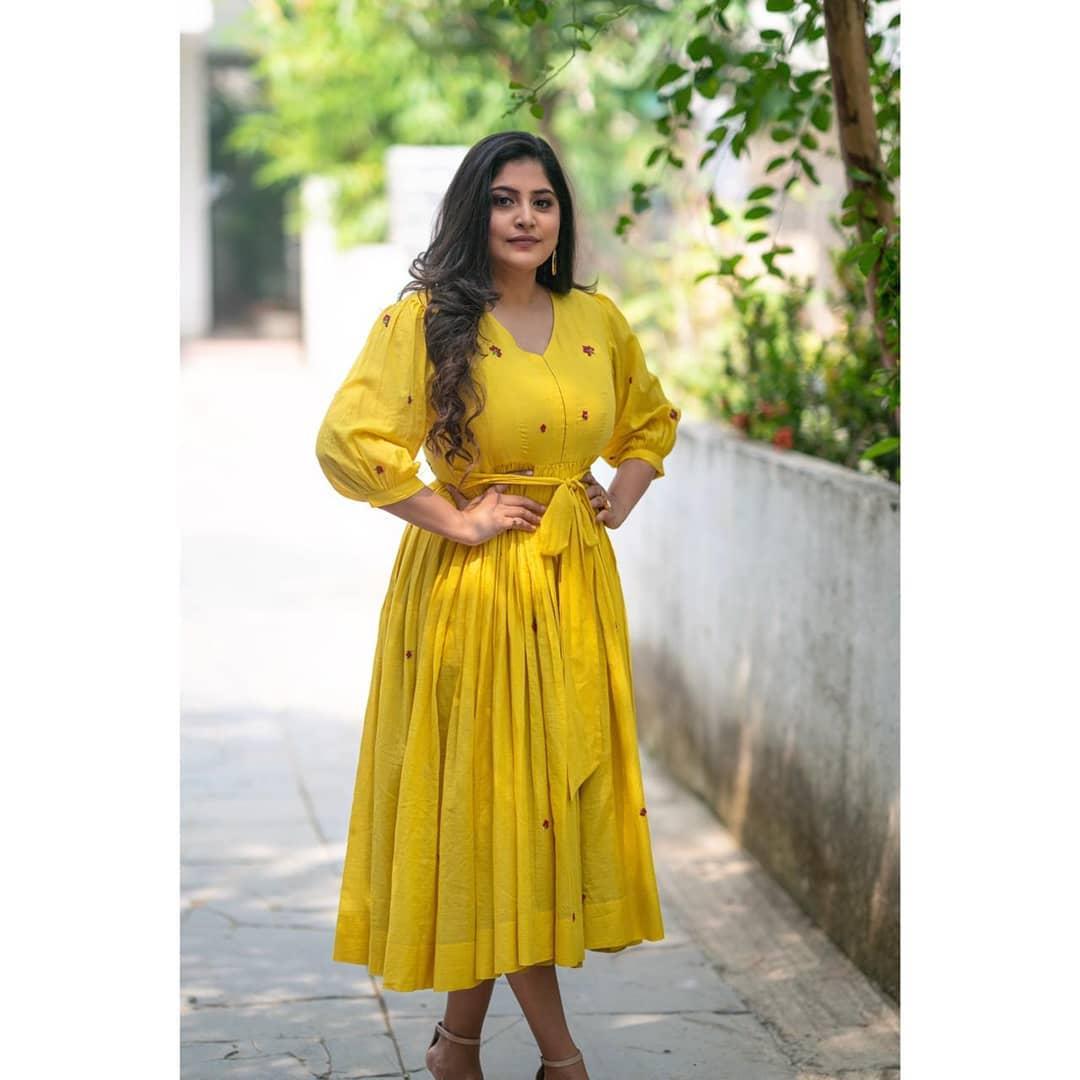 Manjima Mohan Actress hd photo
