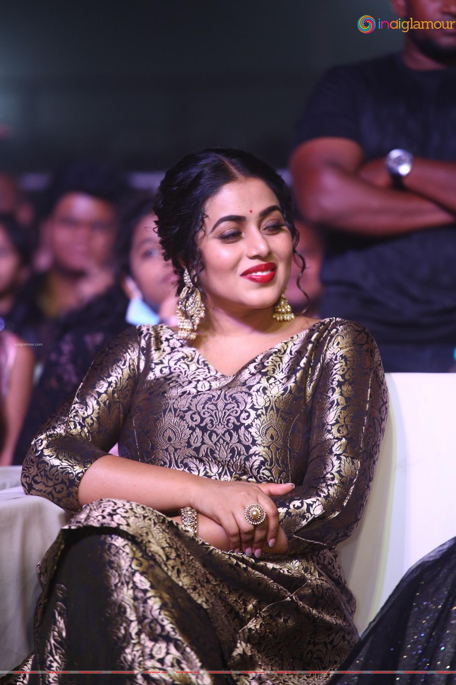 Shamna Kasim Actress hd photo