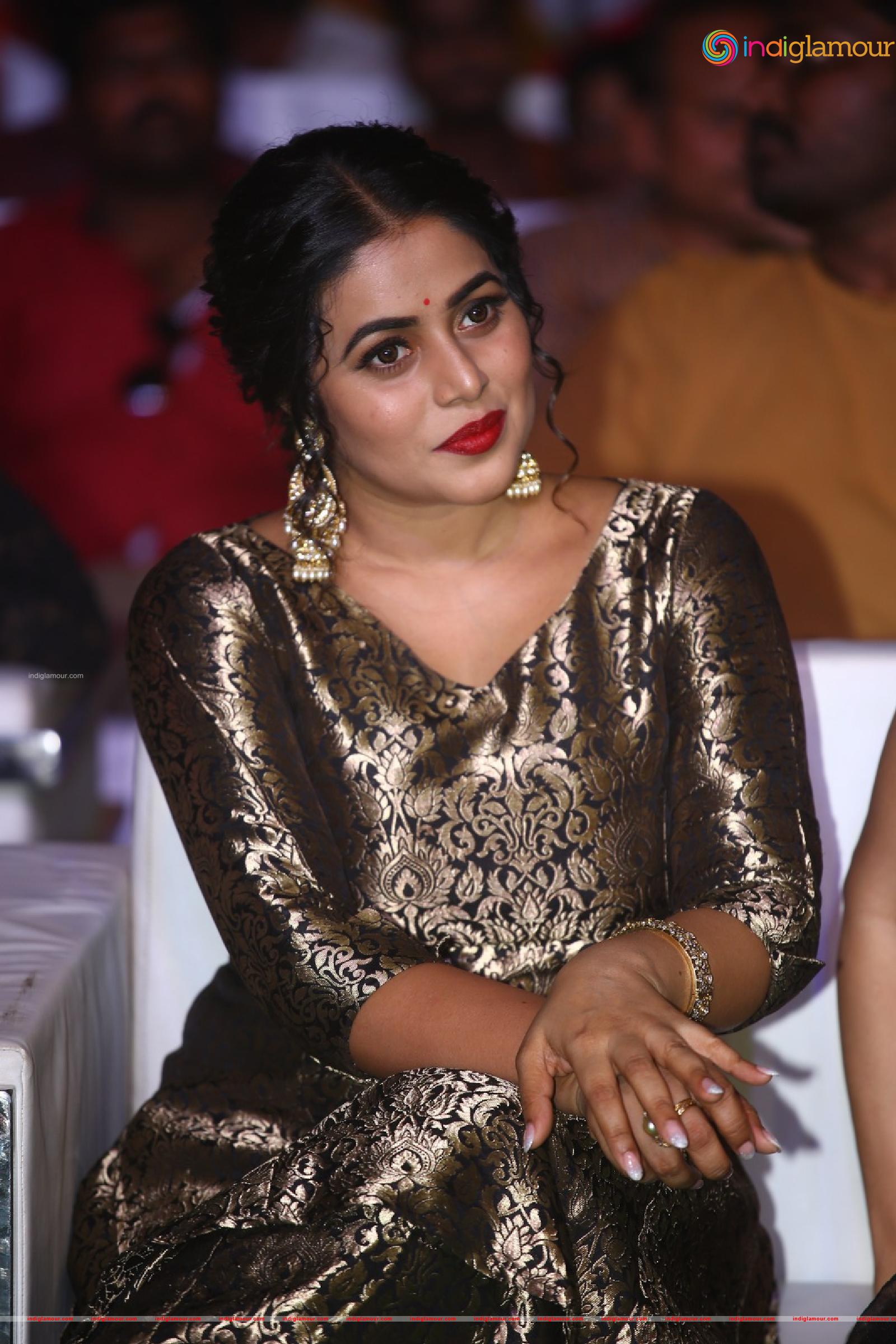 Shamna Kasim Actress hd photo